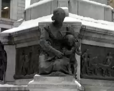 P1060800 De Maisonneuve monument, 1895.