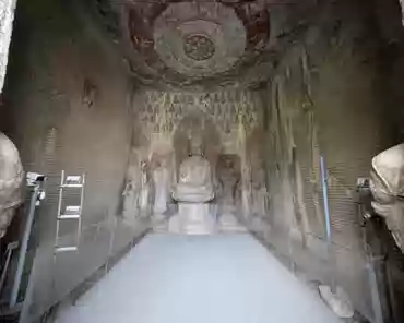 PXL_20241029_045049029 Ten-thousand Buddha cave.