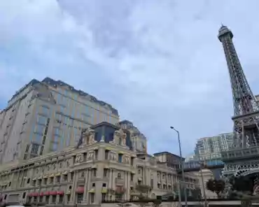 PXL_20241109_035101816
