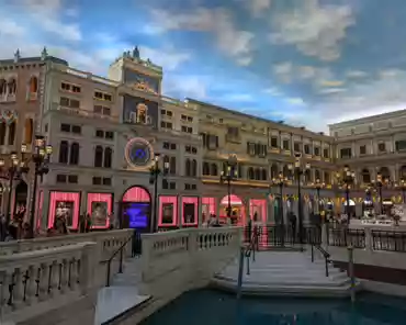 PXL_20241109_110407823