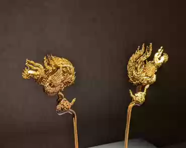PXL_20241110_084101458 Prince Zhuang of Liang, 15th century, Ming dynasty. Phoenix hairpins.