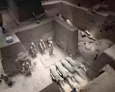PXL_20241030_042141513 Pit No.3 is a highly structured underground tunnel, built out of rammed earth and wood. Specifically, a 