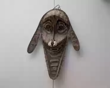 PXL_20241222_124539779 Gable mask, Papua New Guinea, second half of the 20th century.