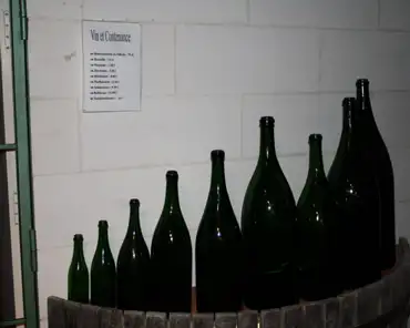 img_1521 Wine bottles: from the half-bottle (.375 L) to the Nabuchodonosor (16 L).