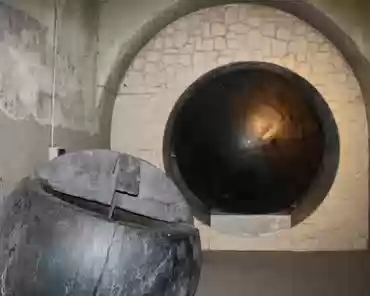 IMG_5040 Wooden balls were used to clean the tunnels in the sewers of Paris.