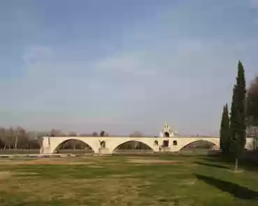 076 The bridge was rebuilt and in the 14th century its maintenance was provided by the popes, who were then residing in Avignon. It was damaged one last time by the...