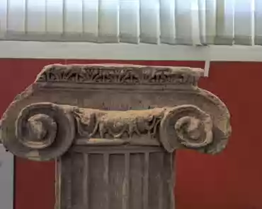 PXL_20240418_093316140 Ionic column.