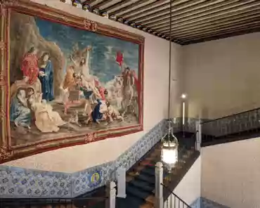 PXL_20240505_150640920 Imperial staircase, 18th century. Tapestry: reproduction of Rubens' triptych The raising of the cross in Antwerp's cathedral.