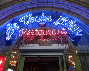 DSC00057 Le train bleu restaurant. Former signage.